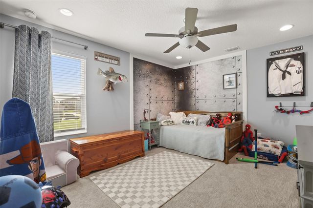 7104 DILLY LAKE AVENUE, Groveland, FL 34736