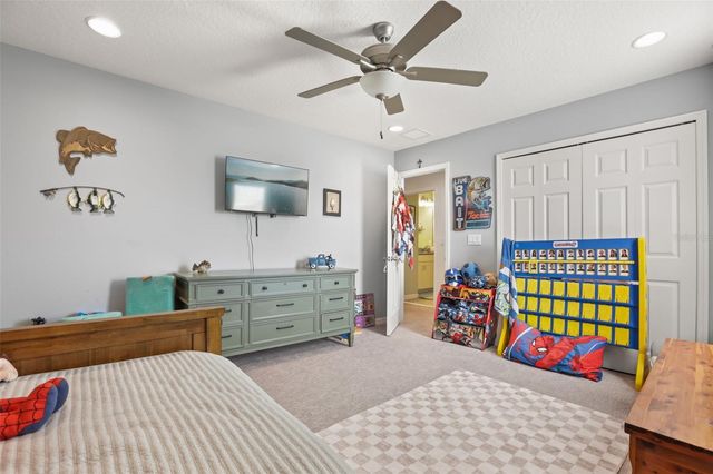 7104 DILLY LAKE AVENUE, Groveland, FL 34736