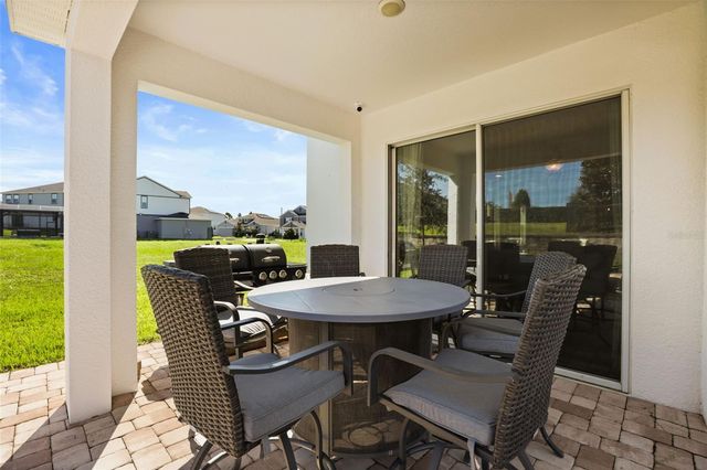 7104 DILLY LAKE AVENUE, Groveland, FL 34736