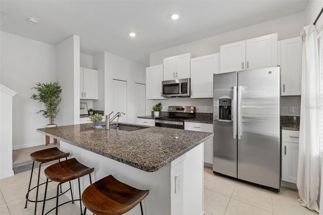 873 TENNYSON MILL CIRCLE, Tampa, FL 33619