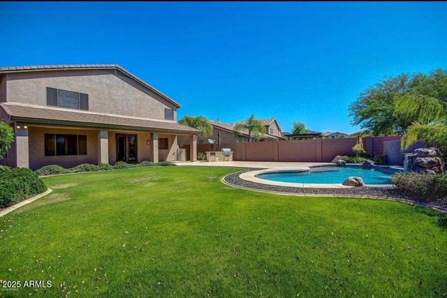 2205 W GAMBIT Trail, Phoenix, AZ 85085