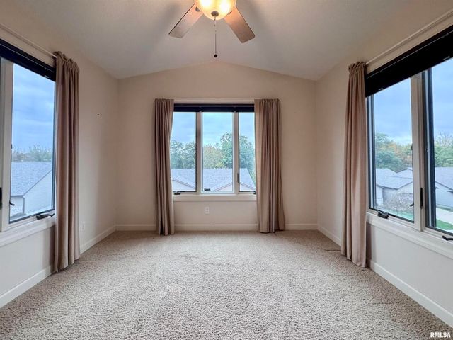 504 Mill Ridge Road, Clinton, IA 52732