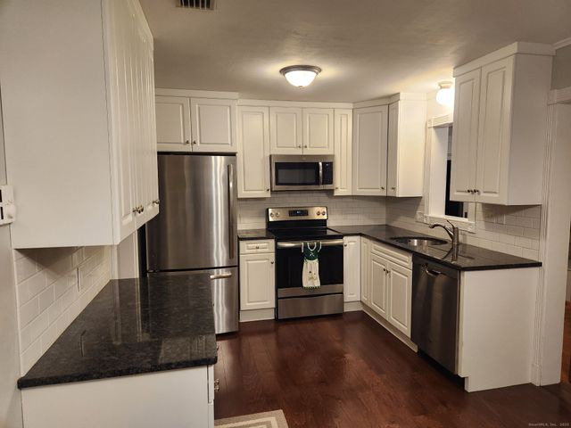 45 Fieldstream Drive, Waterbury, CT 06704