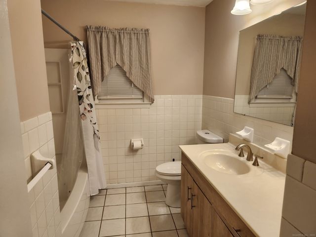 45 Fieldstream Drive, Waterbury, CT 06704