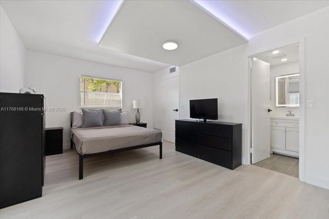 590 Brittany M 590, Delray Beach, FL 33446