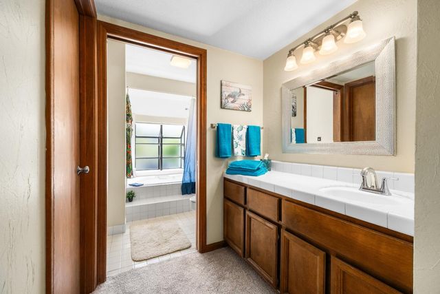 3205 Stockbridge Lane, Santa Cruz, CA 95065