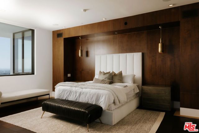 8366 Sunset View Drive, West Hollywood, CA 90069