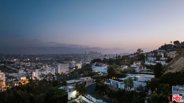 8366 Sunset View Drive, West Hollywood, CA 90069