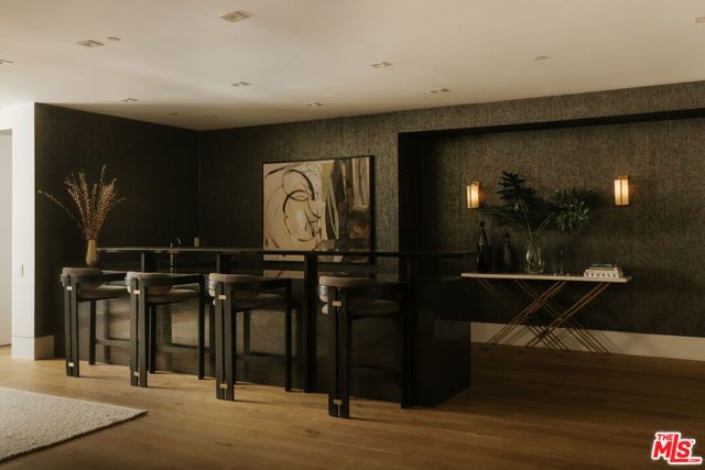 8366 Sunset View Drive, West Hollywood, CA 90069