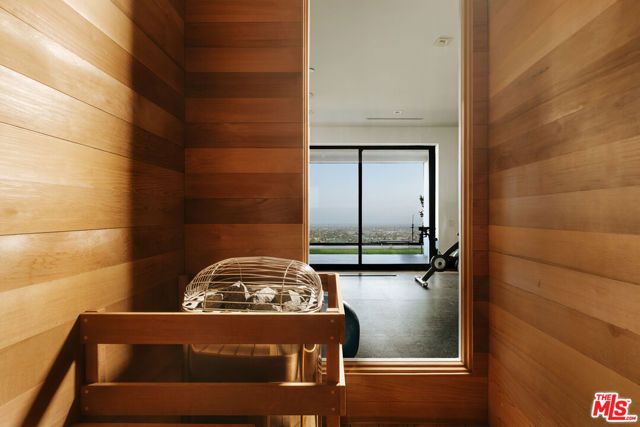 8366 Sunset View Drive, West Hollywood, CA 90069