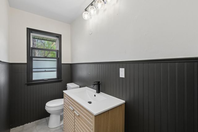 8774 Hale Avenue S, Cottage Grove, MN 55016