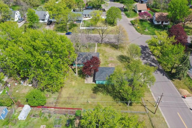 8774 Hale Avenue S, Cottage Grove, MN 55016