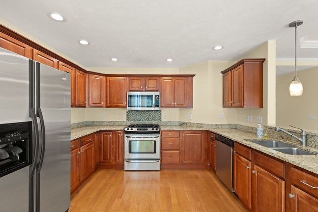 36 Shannon Marie Way, Easton, MA 02356