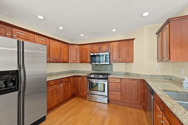 36 Shannon Marie Way, Easton, MA 02356