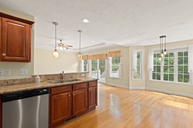 36 Shannon Marie Way, Easton, MA 02356