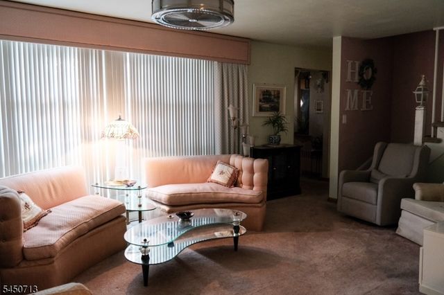 85 Strong St, Wallington Boro, NJ 07057