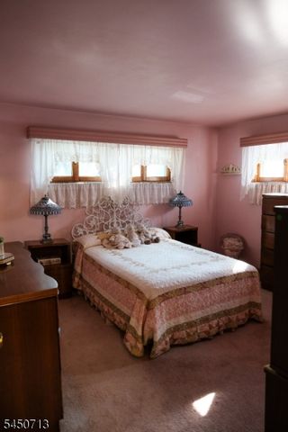 85 Strong St, Wallington Boro, NJ 07057