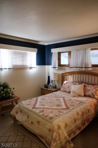 85 Strong St, Wallington Boro, NJ 07057