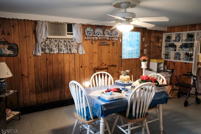 85 Strong St, Wallington Boro, NJ 07057