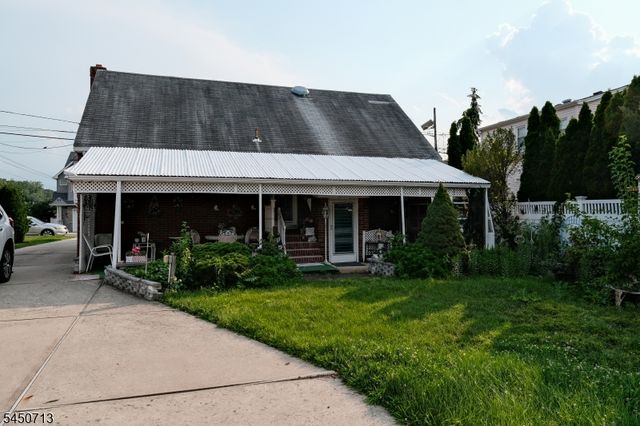 85 Strong St, Wallington Boro, NJ 07057