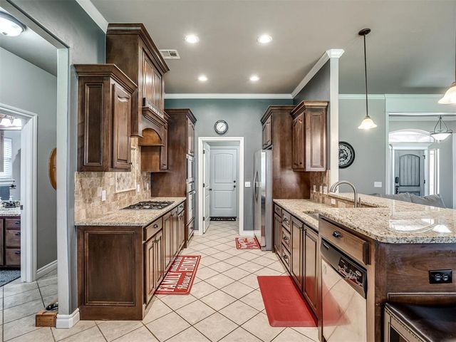 11613 SW 18th Street, Yukon, OK 73099