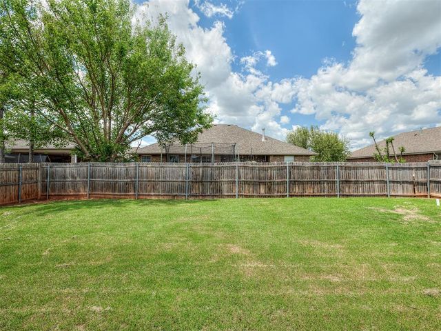 11613 SW 18th Street, Yukon, OK 73099