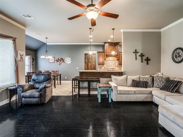11613 SW 18th Street, Yukon, OK 73099