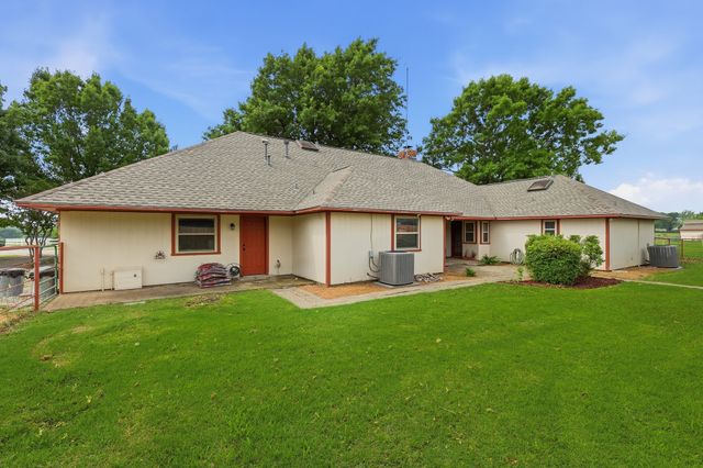 11303 Southwind Place, Krum, TX 76249
