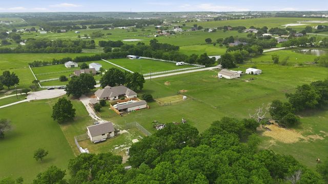11303 Southwind Place, Krum, TX 76249