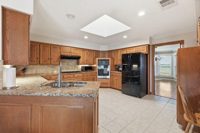 11303 Southwind Place, Krum, TX 76249
