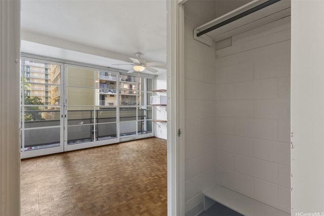 445 Kaiolu Street 214, Honolulu, HI 96815