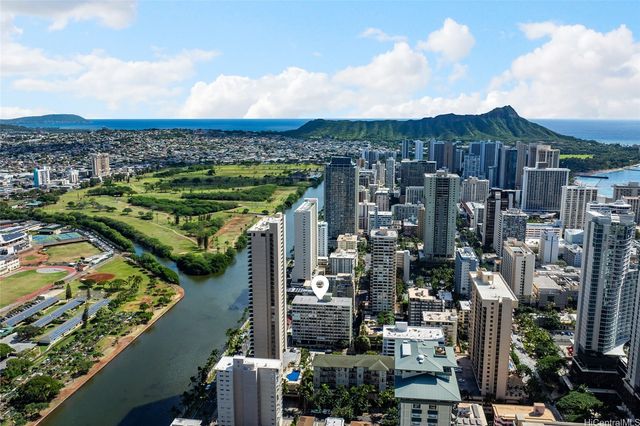 445 Kaiolu Street 214, Honolulu, HI 96815