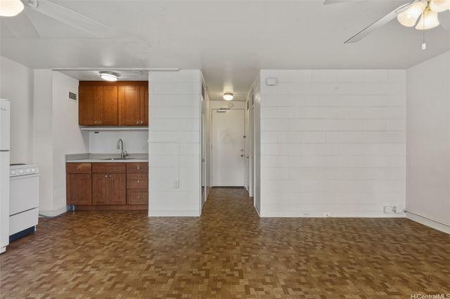 445 Kaiolu Street 214, Honolulu, HI 96815