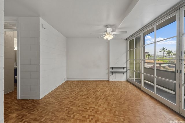 445 Kaiolu Street 214, Honolulu, HI 96815