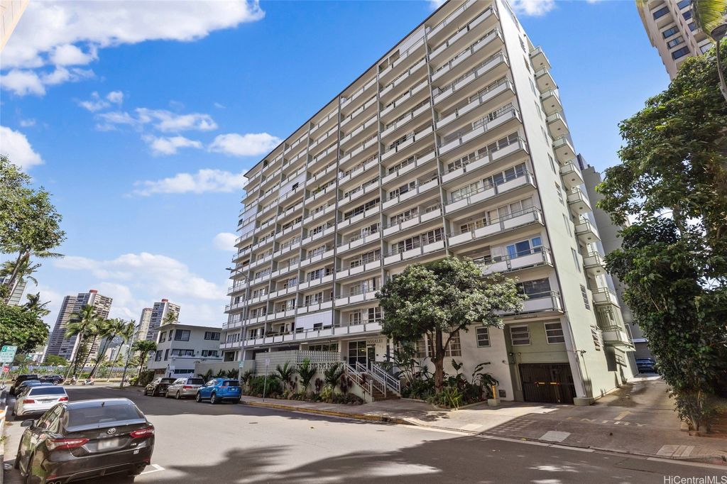 445 Kaiolu Street 214, Honolulu, HI 96815