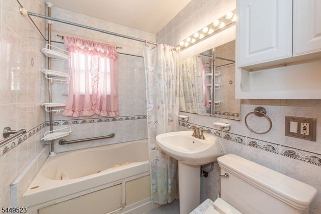 1456 76Th St, North Bergen Twp., NJ 07047