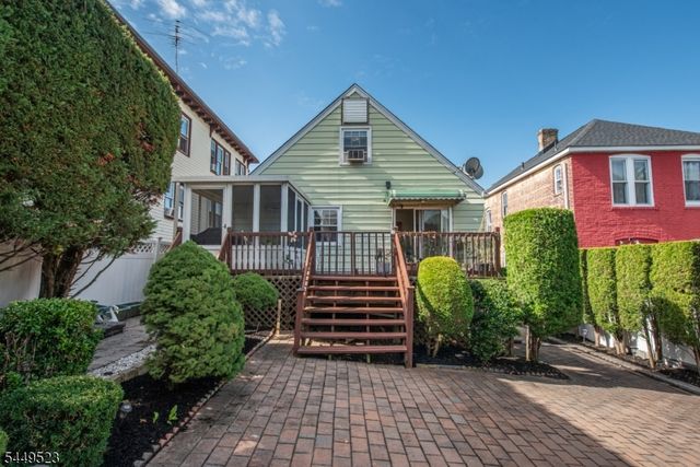 1456 76Th St, North Bergen Twp., NJ 07047