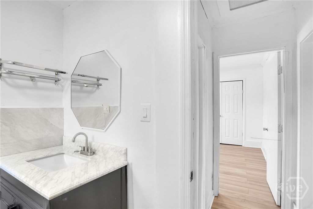 Image 15 of property listing at 2024 E 51st Street, Savannah, GA 31404