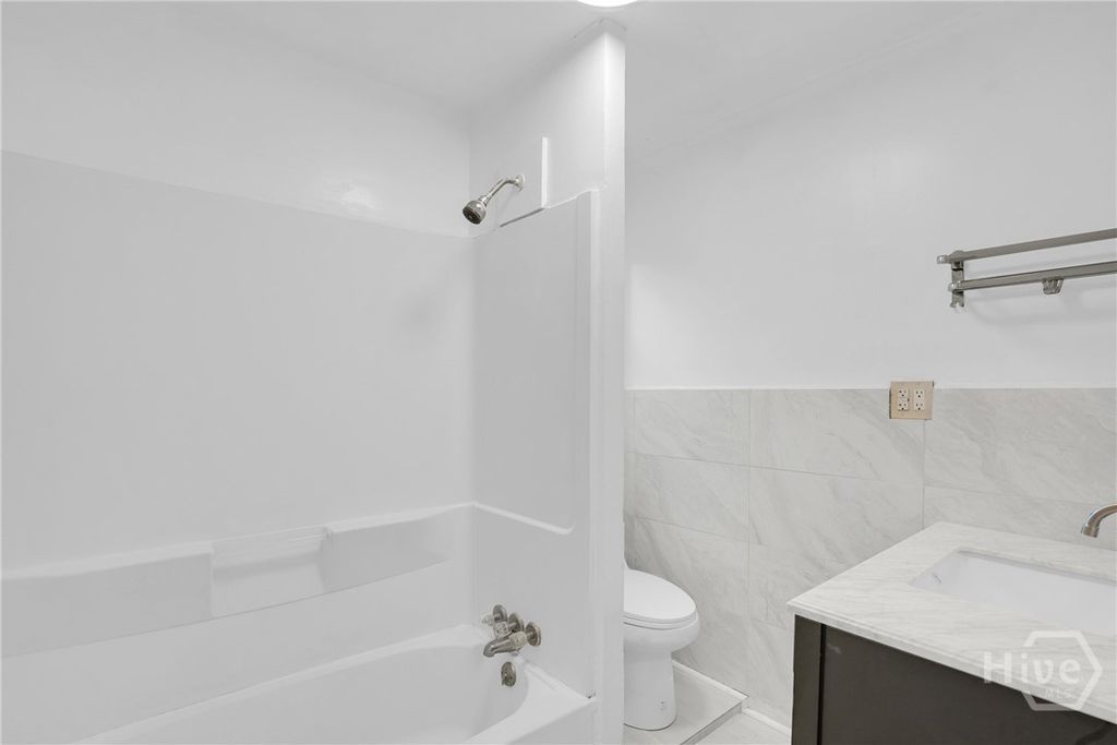 Image 16 of property listing at 2024 E 51st Street, Savannah, GA 31404