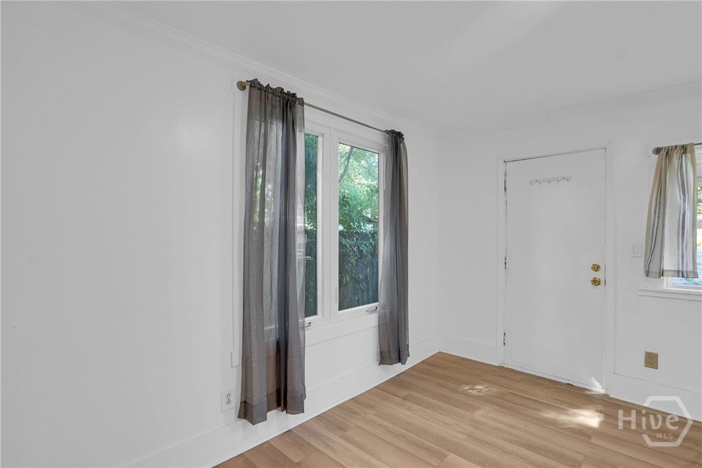 Image 18 of property listing at 2024 E 51st Street, Savannah, GA 31404