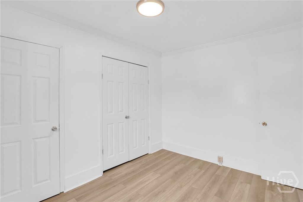 Image 21 of property listing at 2024 E 51st Street, Savannah, GA 31404