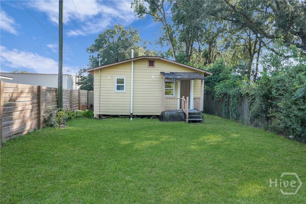 Image 29 of property listing at 2024 E 51st Street, Savannah, GA 31404