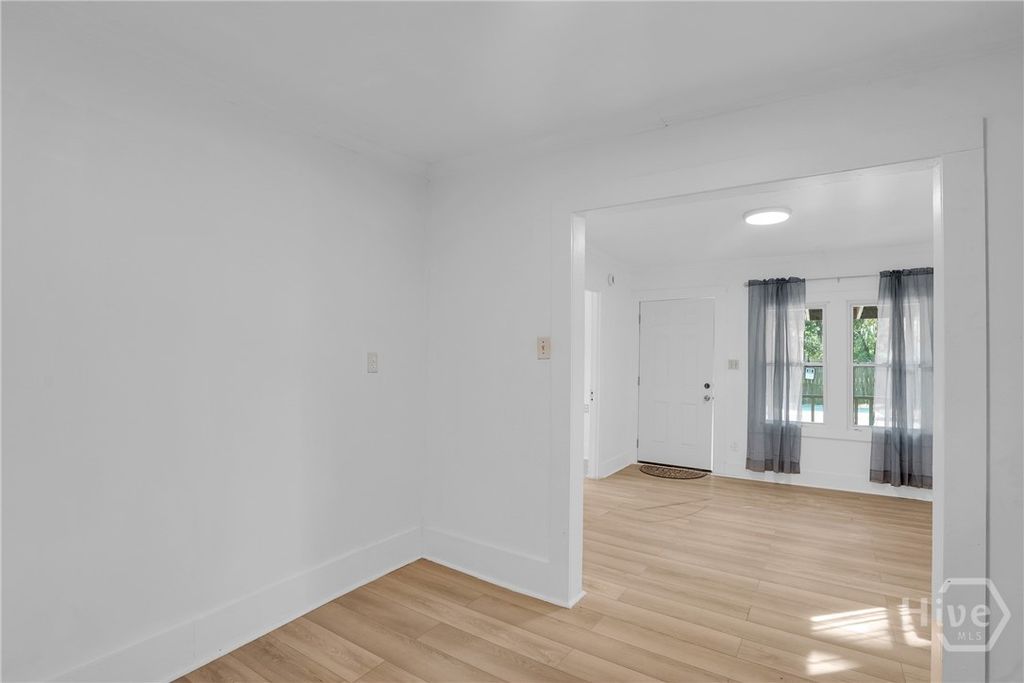 Image 5 of property listing at 2024 E 51st Street, Savannah, GA 31404