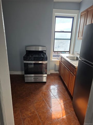 1115 Dorchester Road 4f, Brooklyn, NY 12218