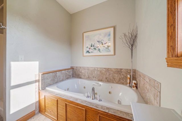 W6724 CHARLEEN LANE, Greenville, WI 54942