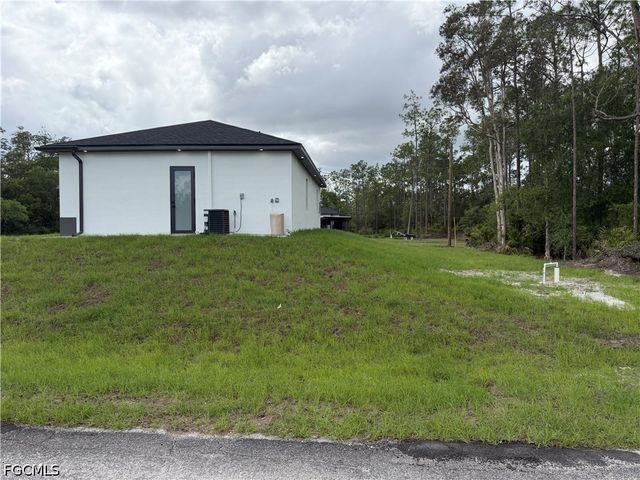 1607 E 14th ST, Lehigh Acres, FL 33972