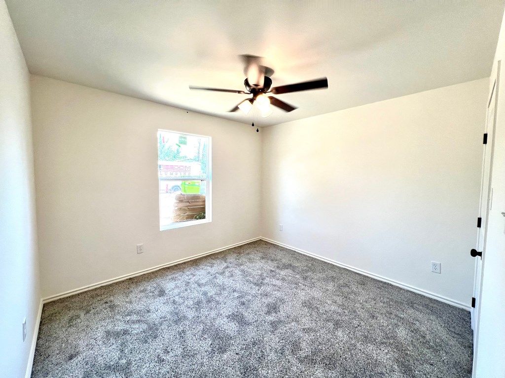 Image 13 of property listing at 317 E 25th St, San Angelo, TX 76903
