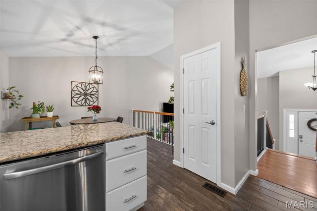 2286 Graystone Drive, St Charles, MO 63303