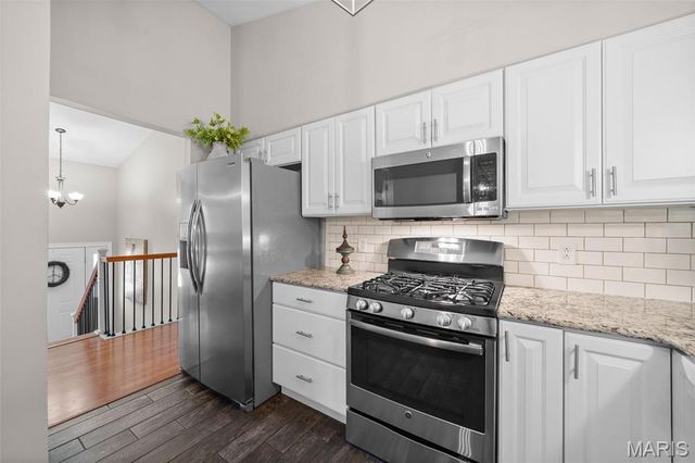 2286 Graystone Drive, St Charles, MO 63303