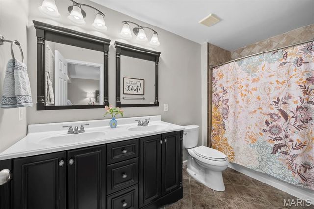 2286 Graystone Drive, St Charles, MO 63303